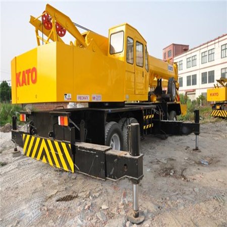 Kato mobile crane 55TON 